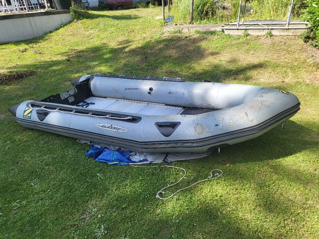Zodiac classic Mark II 420 Futura + fluistermotor Yamaha M12, Ophalen, Navigatieverlichting, Gebruikt, 4 m