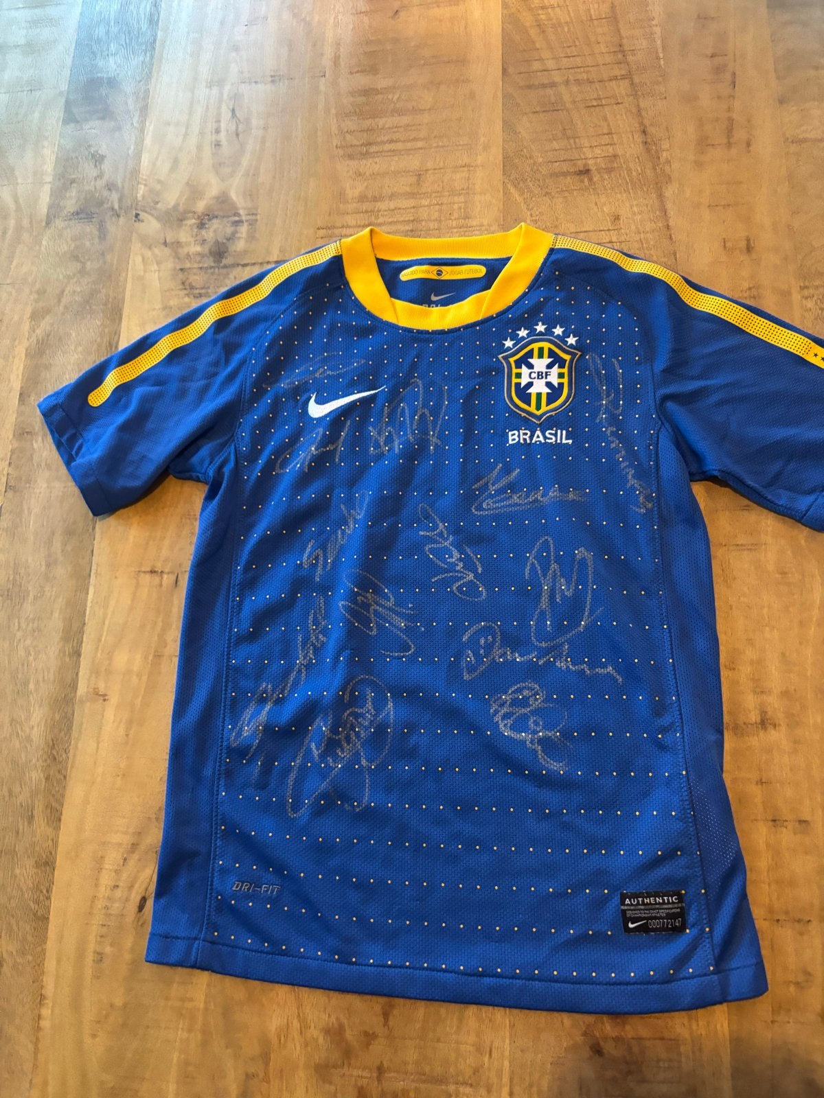 Gesigneerd Brazilië Shirt (Kaka, Robinho, etc.), Ophalen of Verzenden, Zo goed als nieuw, Buitenlandse clubs, Shirt