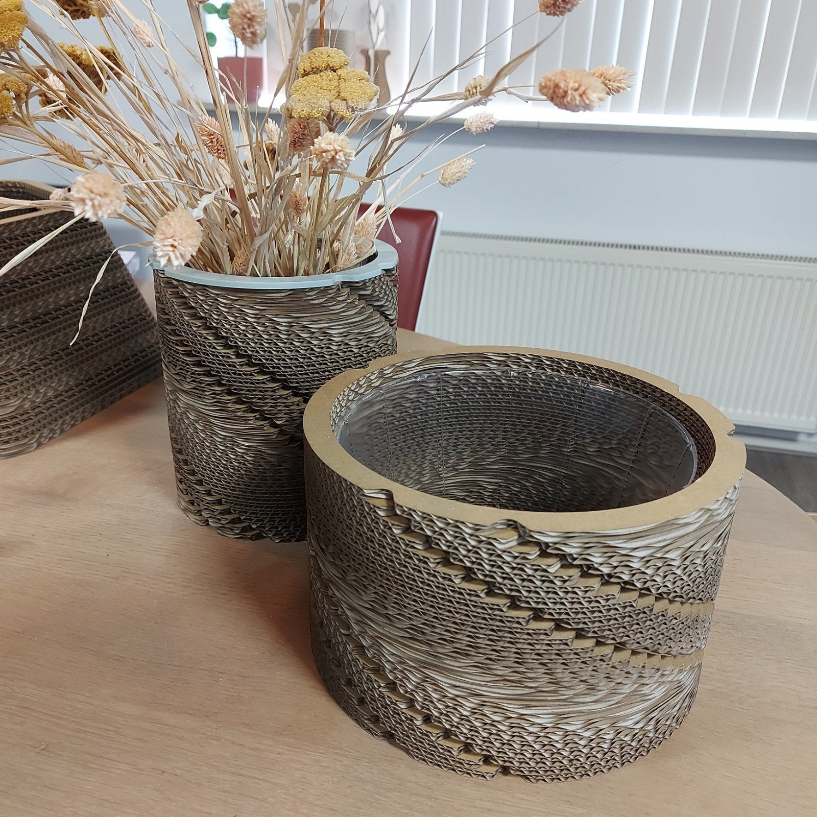 Kartonnen bloempotje/vaas set van 3 voor kunstplanten, Ophalen, Natuurlijk materiaal, Zo goed als nieuw, Handgemaakt