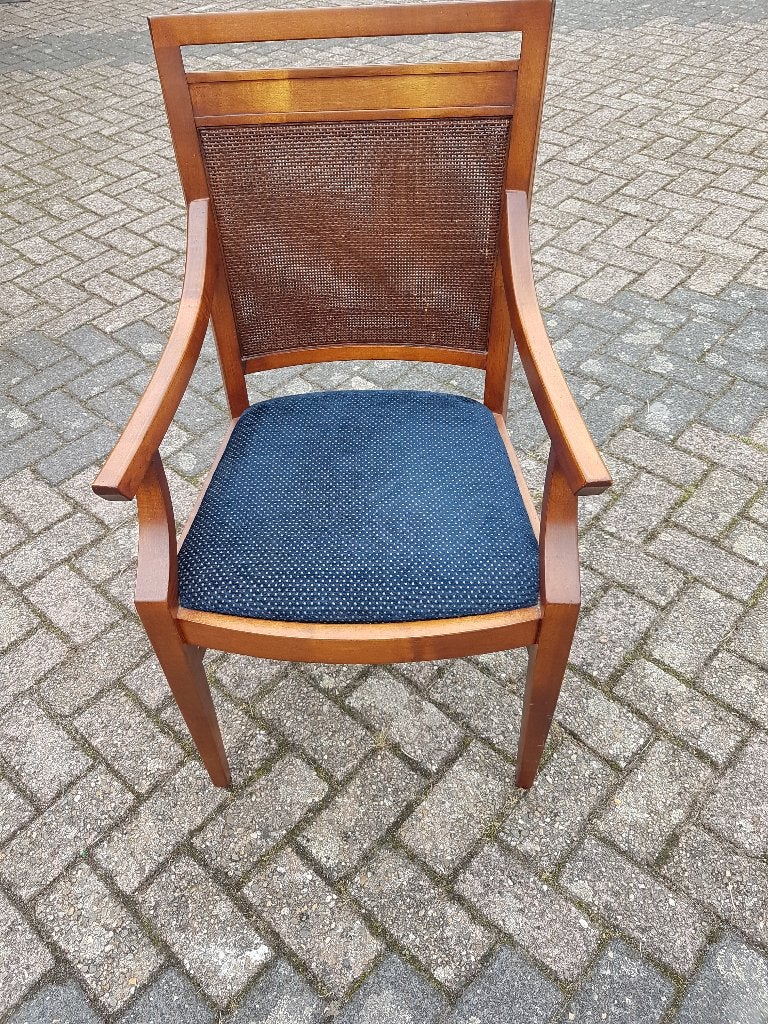 mooie oude stoel met uitneembare zitting., Ophalen