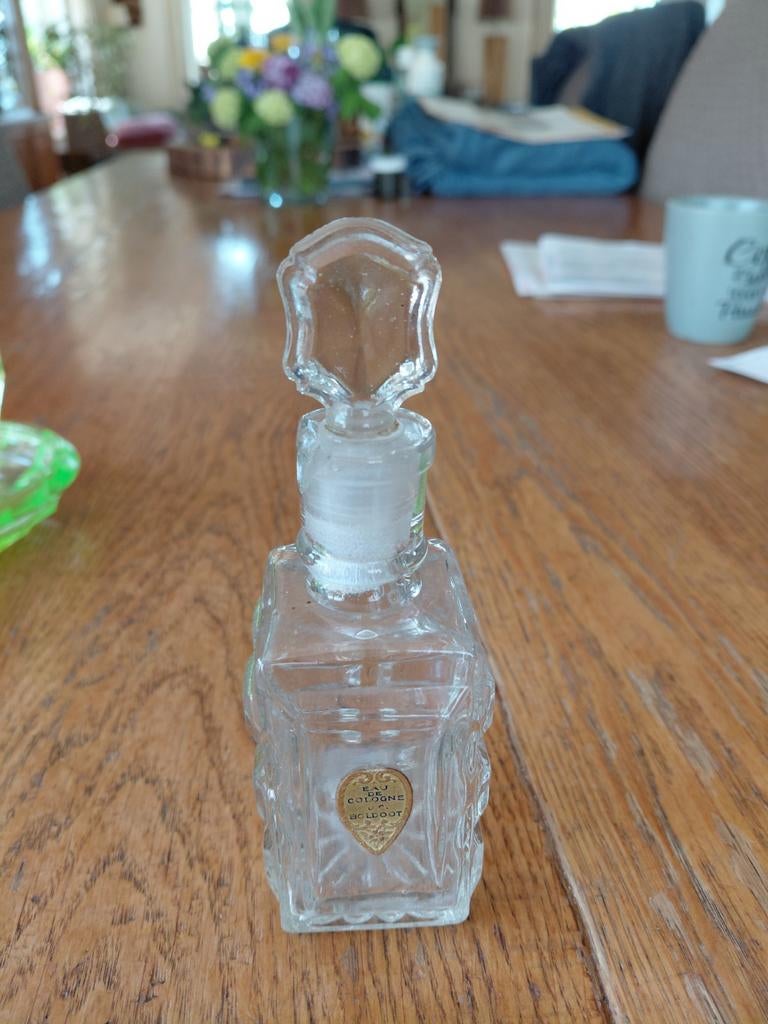 Antiek parfumflesje met dop - Cuir de Russie Coty, Antiek en Kunst, Antiek | Glas en Kristal, Ophalen of Verzenden