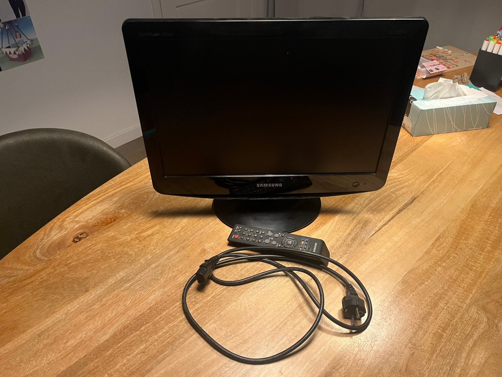 Goede samsung syncmaster 932mw 19” monitor/tv, Computers en Software, DVI, HD, In hoogte verstelbaar, Zo goed als nieuw