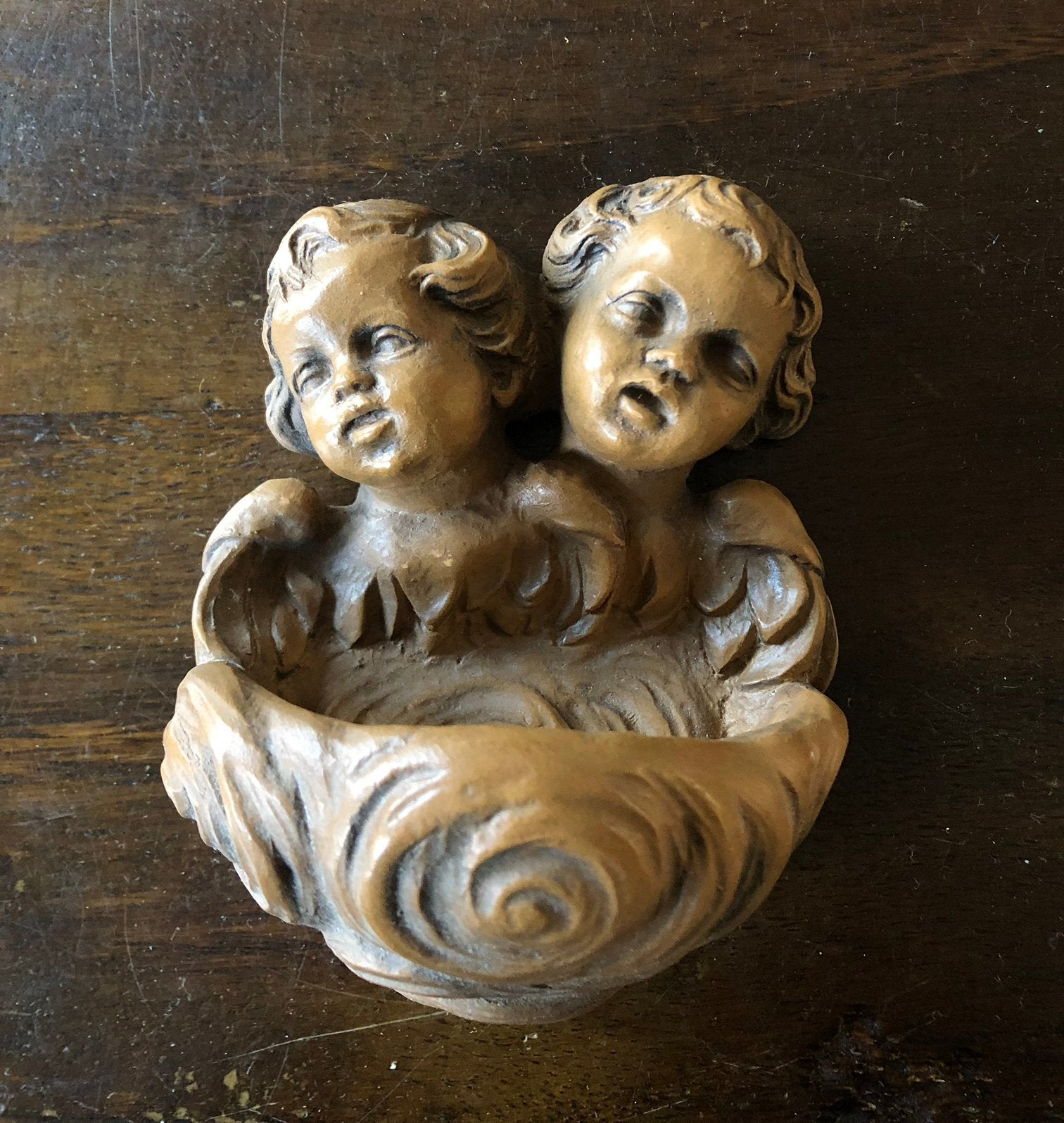 Kunststof wijwatervaatje met 2 engeltjes, Ophalen of Verzenden, Zo goed als nieuw, Overige typen, Christendom | Katholiek