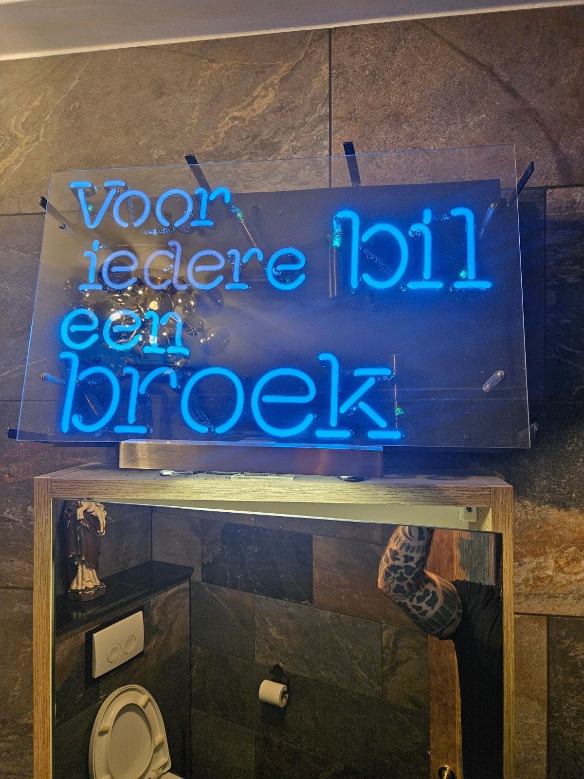 Ouderwetse Jeans Neon Reclame - 'Voor iedere bil een broek', Ophalen of Verzenden, Zo goed als nieuw