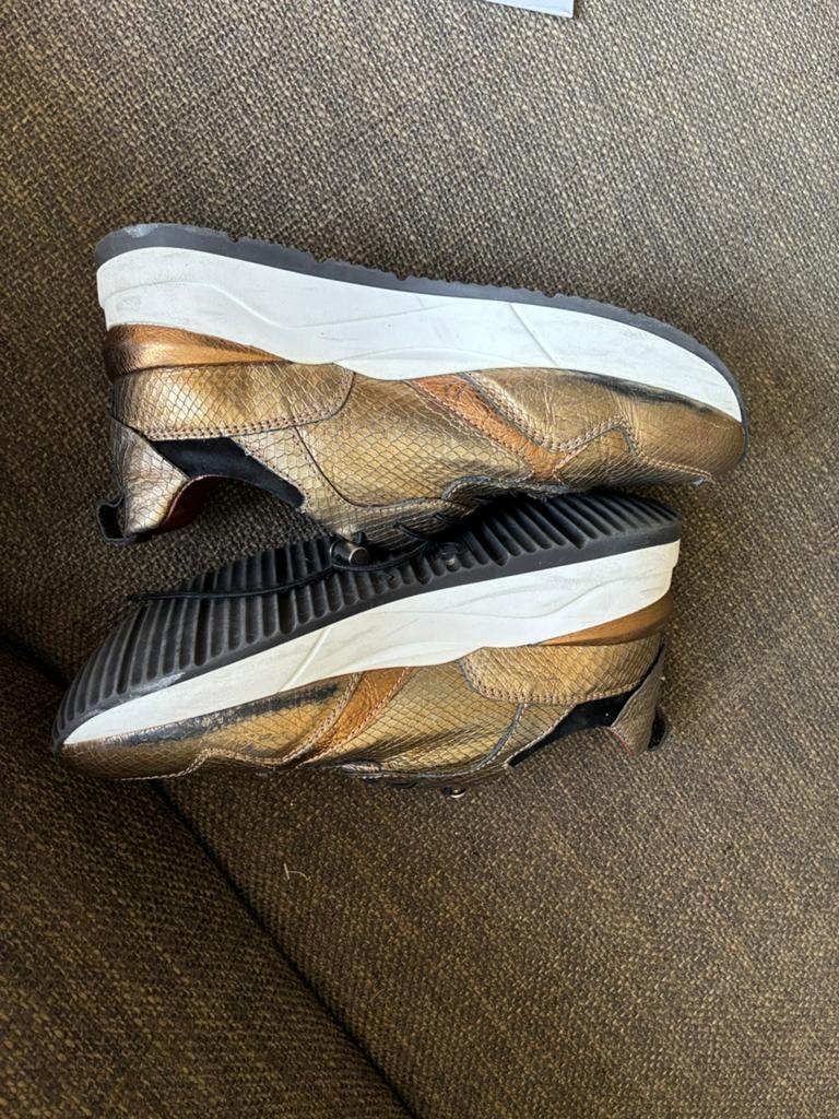 Mjus sneakers goud brons 40/41, Overige kleuren, Ophalen of Verzenden, Sneakers of Gympen, Gedragen