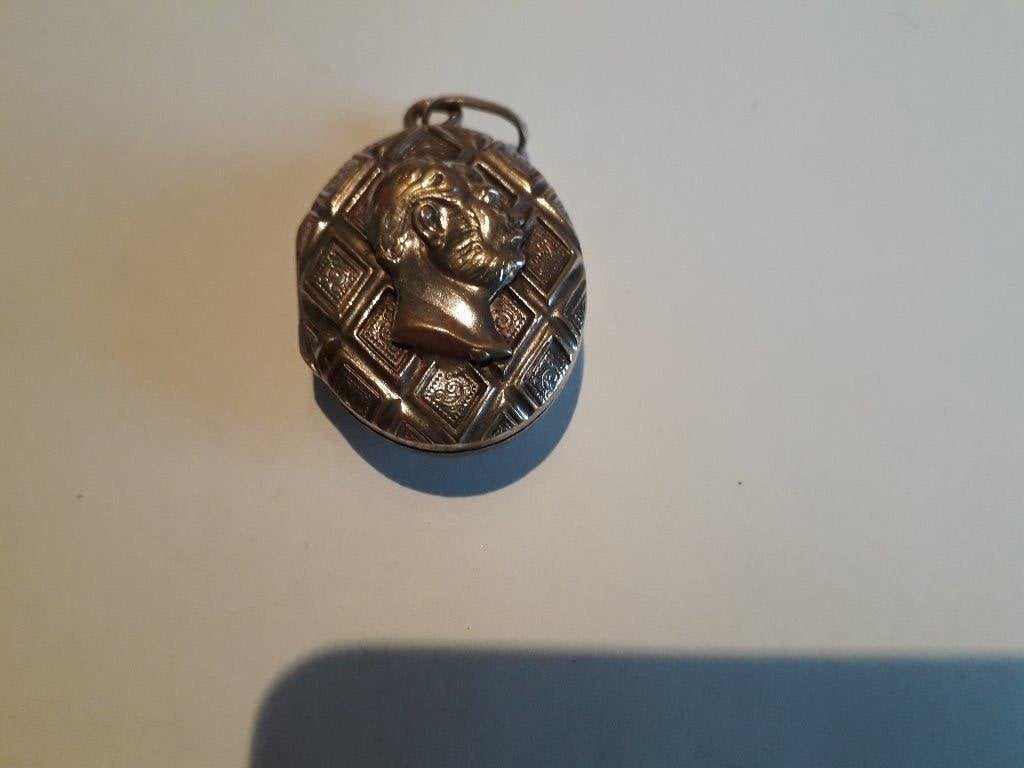 PRACHTIG VINTAGE ANTIEK BRONZEN MEDAILLON I.G.ST voor 10 E, Ophalen of Verzenden, Brons, Hanger