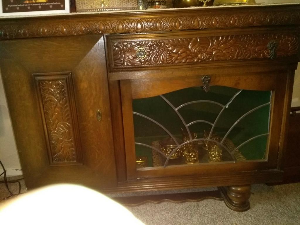 Antiek kast met glas en lood, Ophalen of Verzenden
