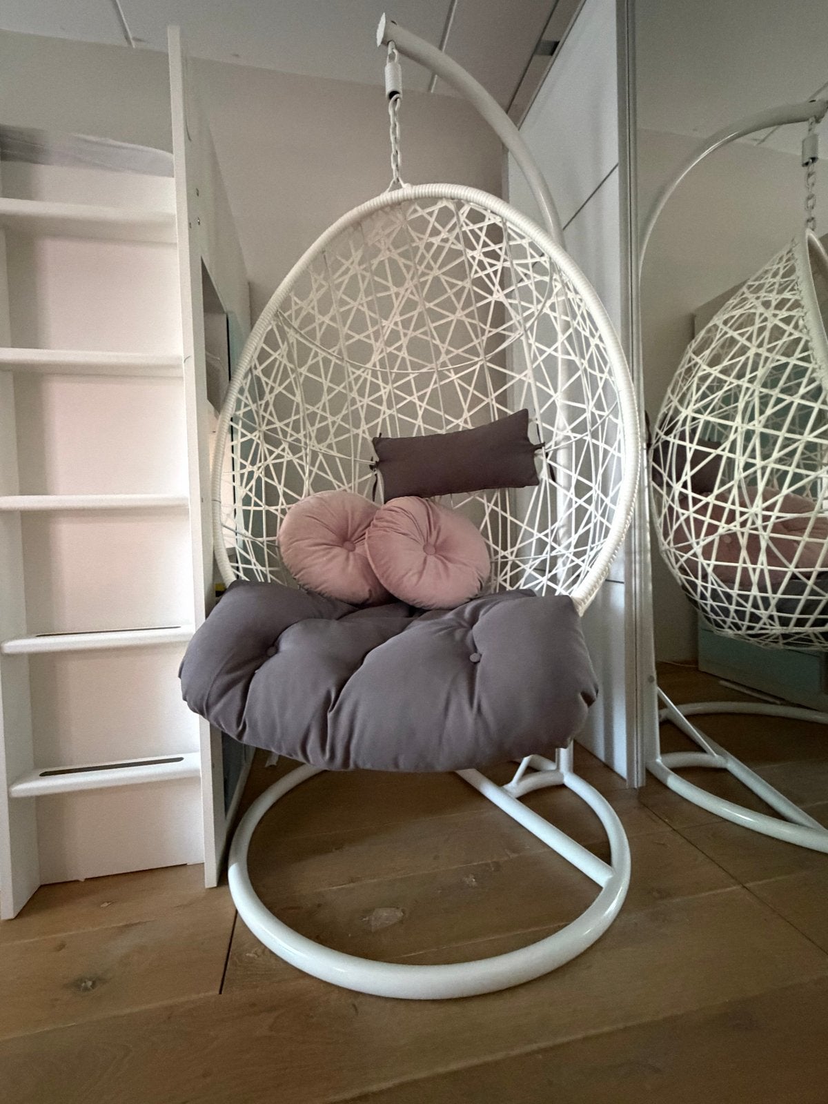 Comfortabele hangstoel met kussen - Wit, Gebruikt, Wit, Ophalen of Verzenden, Metaal