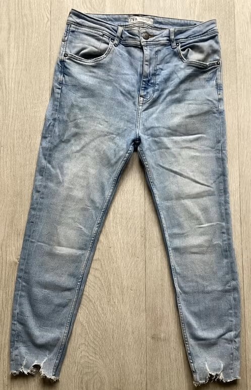 Zara spijkerbroek Jeans Lichtblauw maat 42, Blauw, Zara, Ophalen of Verzenden, Zo goed als nieuw