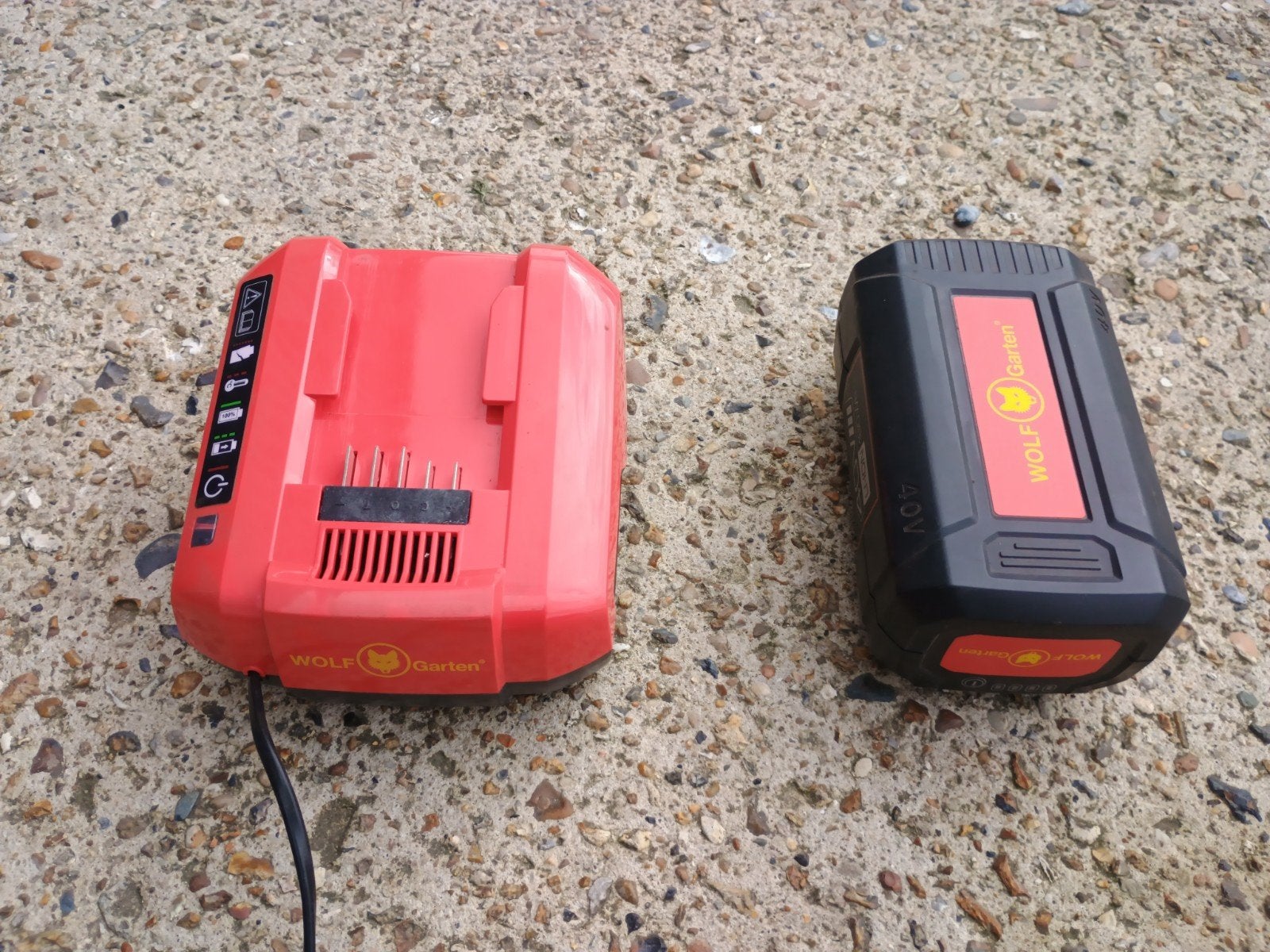 Wolf-Garten 40V Accu en Oplader Set, Ophalen, Zo goed als nieuw