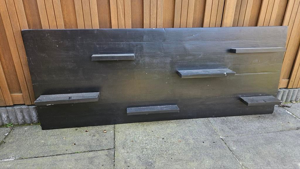 Zwart wandbord met planken van steigerhout 200x77cm, Huis en Inrichting, Woonaccessoires | Wanddecoraties, Ophalen, Gebruikt