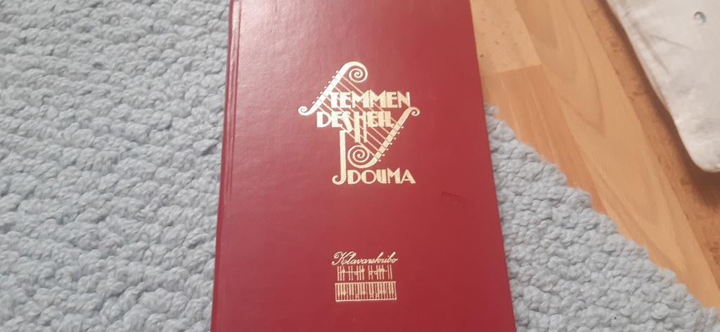 Stemmen des Heils  300 liederen – door J. Douma klavarscribo, Gebruikt, Ophalen of Verzenden, Religie en Gospel, Artiest of Componist
