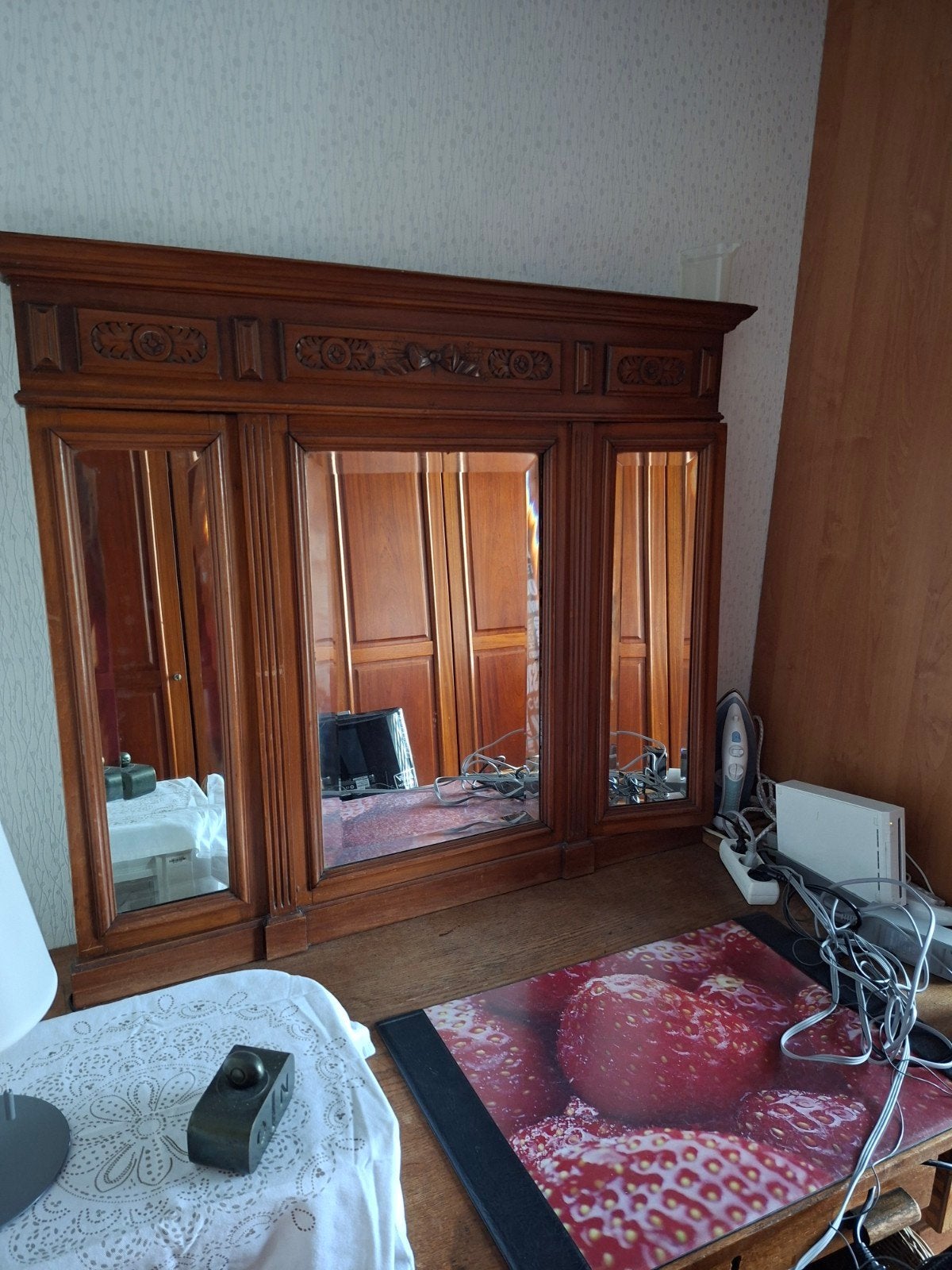 Antieke houten spiegel met drie panelen, Antiek en Kunst, Antiek | Spiegels, 150 tot 200 cm, 100 tot 150 cm, Rechthoekig, Ophalen