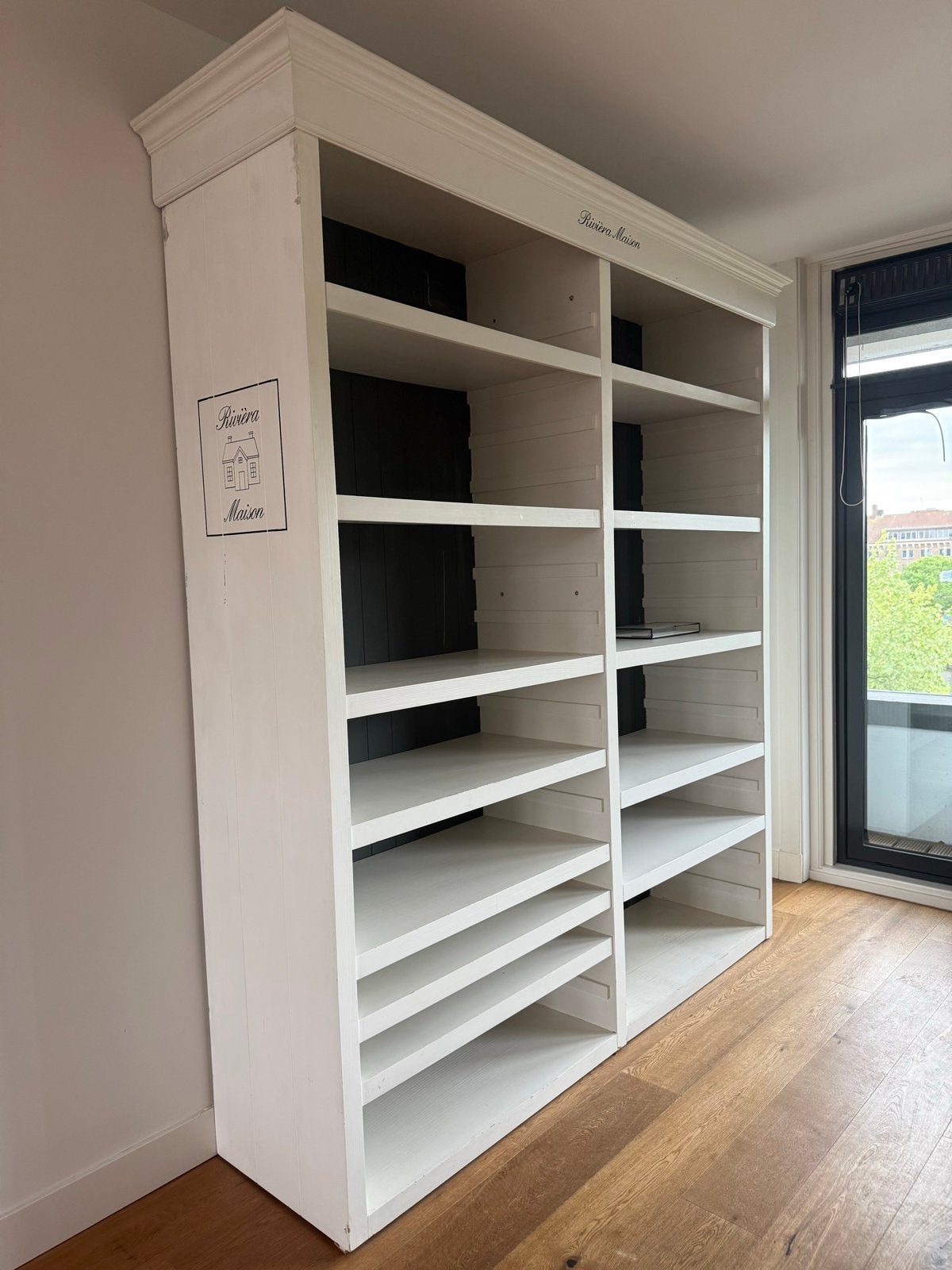 Riviera Maison Boekenkast - Wit Houten Opbergkast, Huis en Inrichting, Ophalen, Met plank(en), Gebruikt, 200 cm of meer
