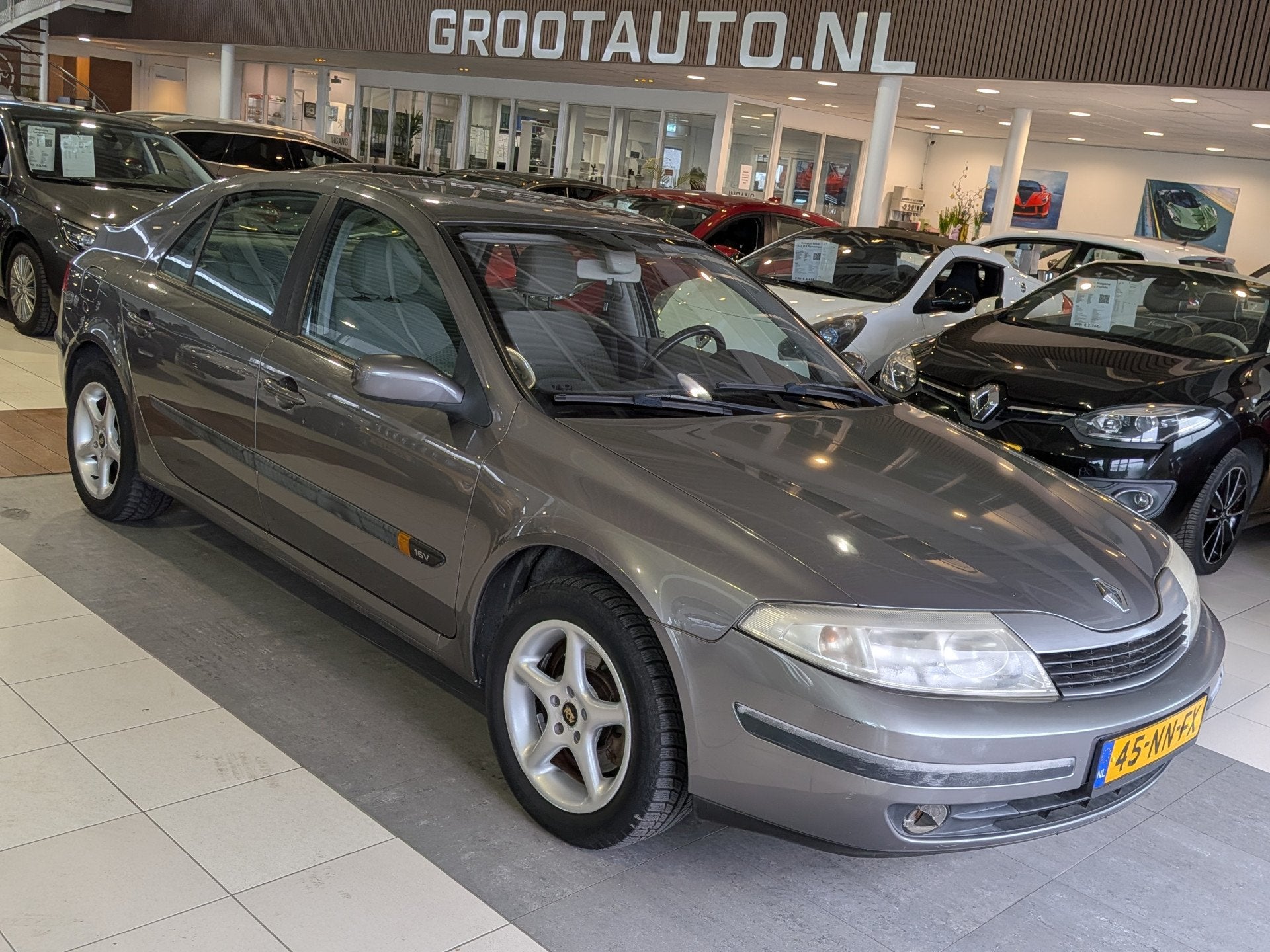Renault Laguna 1.6-16V Authentique Airco, Cruise Control, Tr, Voorwielaandrijving, Laguna, Stof, Gebruikt