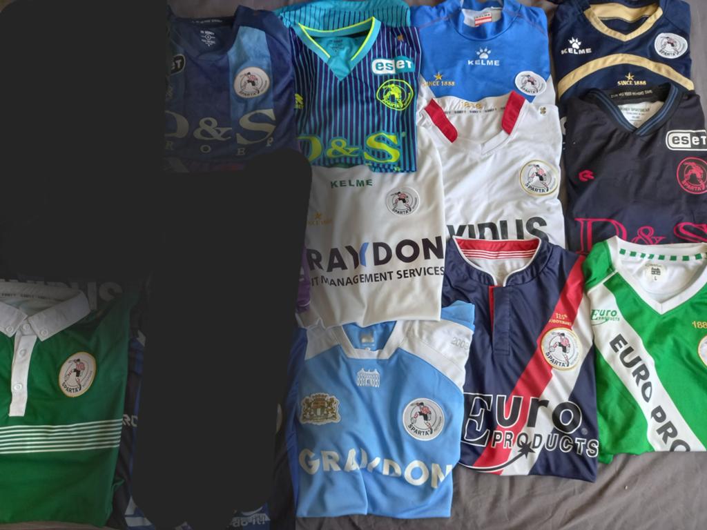 Sparta Rotterdam uitshirts. Maat XL, Eén persoon