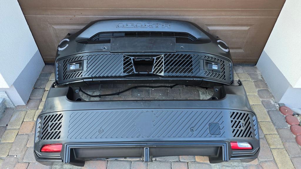 Voorbumper Achterbumper FIAT 600 600E ABARTH SPORT 24-, Auto-onderdelen, Gebruikt, -, Ophalen of Verzenden, Bumper