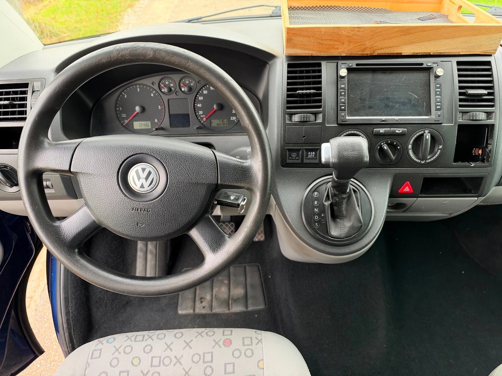 Volkswagen Transporter 2.5 TDI 340 Trendline DC AUT APK 10-2, Gebruikt, Beige, 2020 kg, Origineel Nederlands