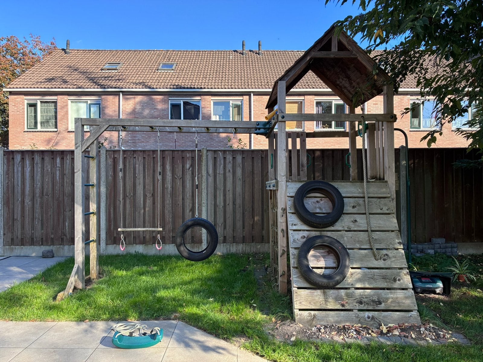 Houten Speeltoestel met Klimtoren, Schommels en Klimnet, Kinderen en Baby's, Ophalen, Gebruikt, Klimnet