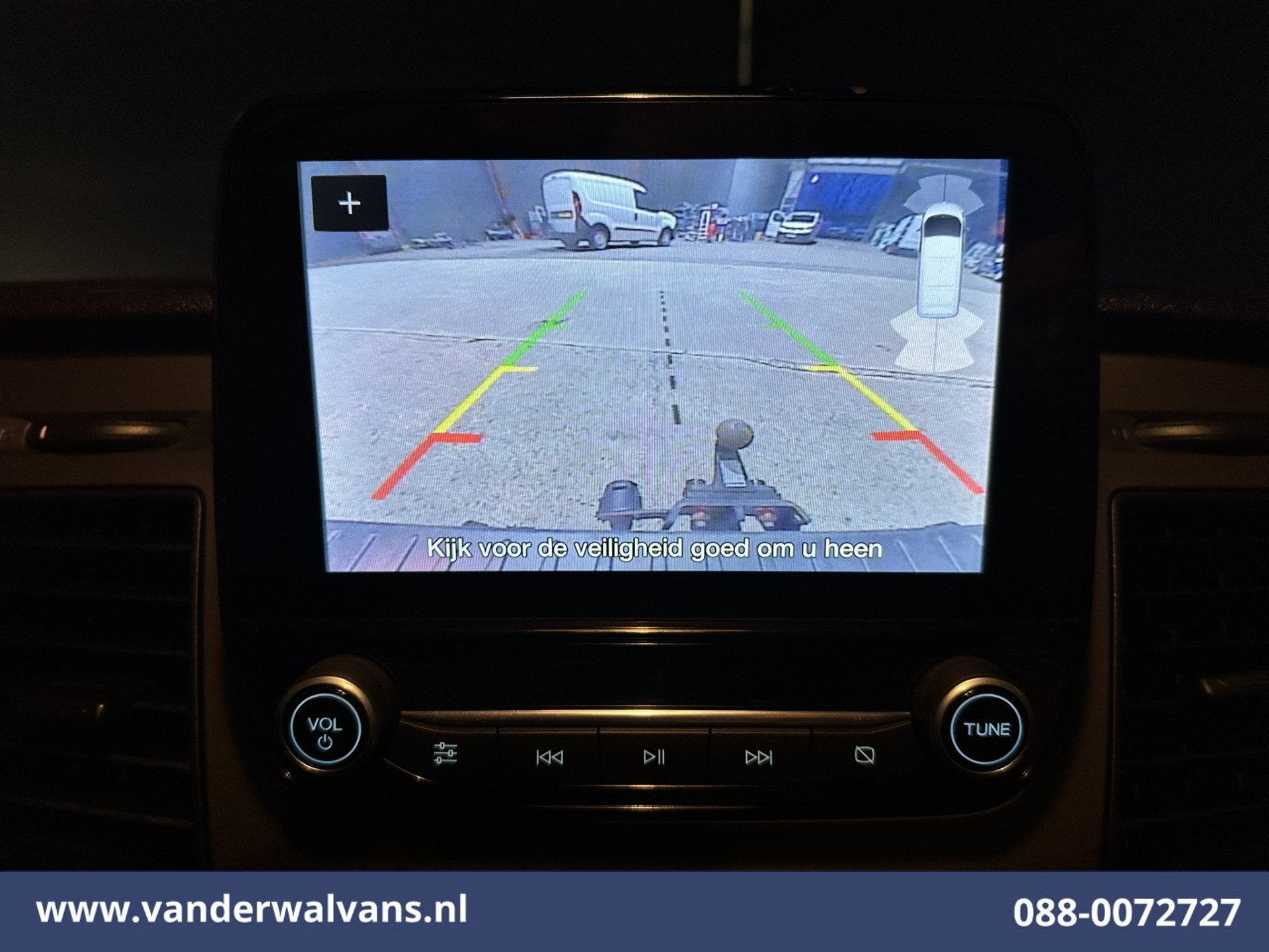 Ford Transit Custom 2.0 TDCI 130pk L2H1 Euro6 Airco | Camera, Voorwielaandrijving, LED verlichting, 4 cilinders, 1991 kg