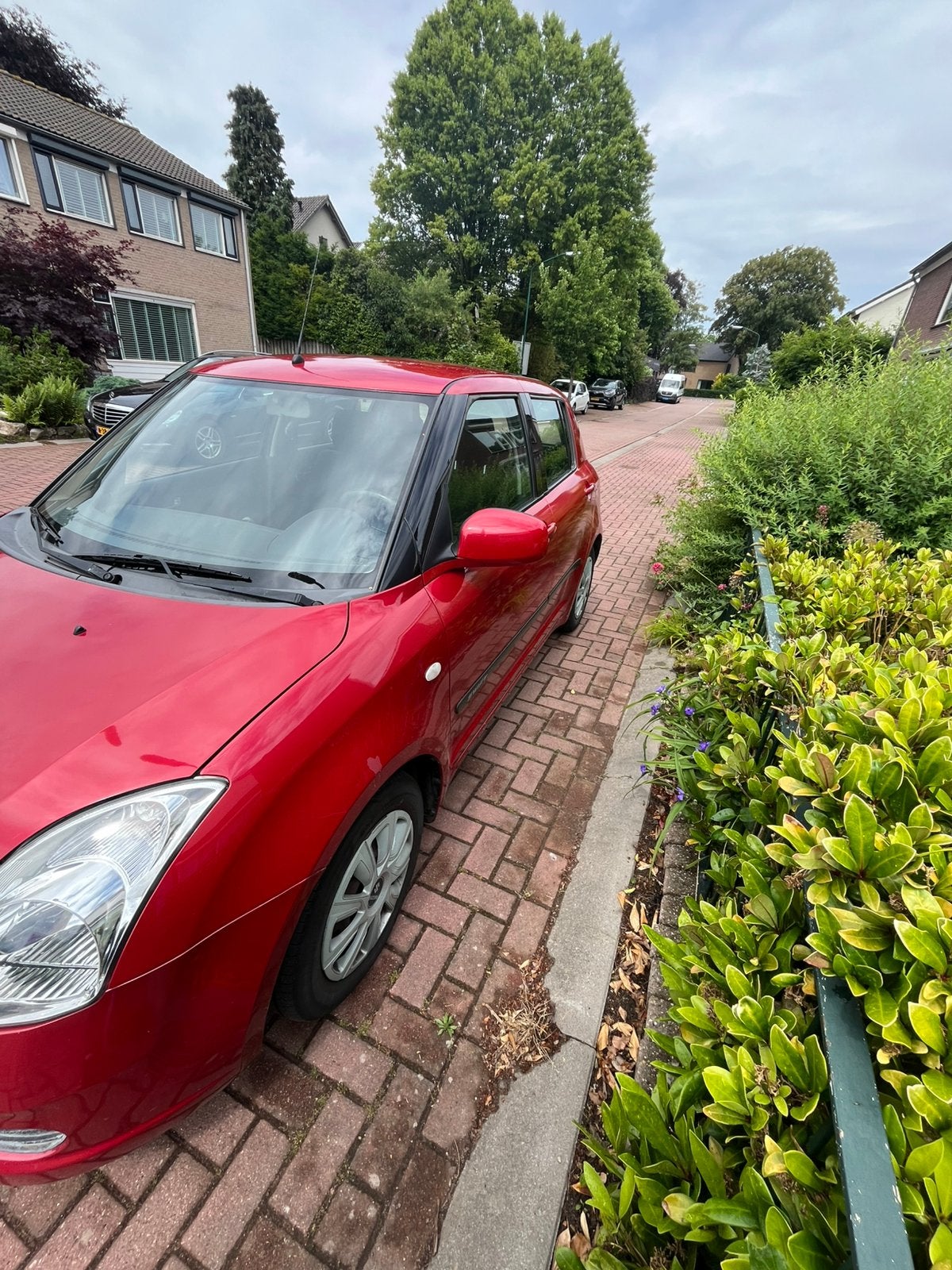 Suzuki Swift 1.3 5D 2005 Rood, Auto's, Voorwielaandrijving, Stof, 40 €/maand, Zwart