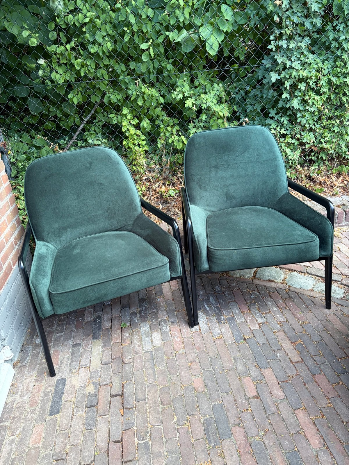 Set van 2 Groene Fluweel Fauteuils met Zwart Frame, Hout zwart gelakt frame, 75 tot 100 cm, Ophalen of Verzenden, Zo goed als nieuw