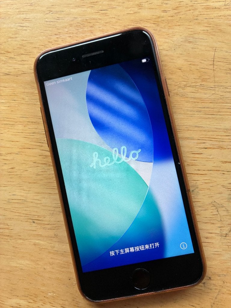 Mooie rode iPhone SE, Telecommunicatie, Gebruikt, Ophalen of Verzenden, 64 GB, Zonder simlock