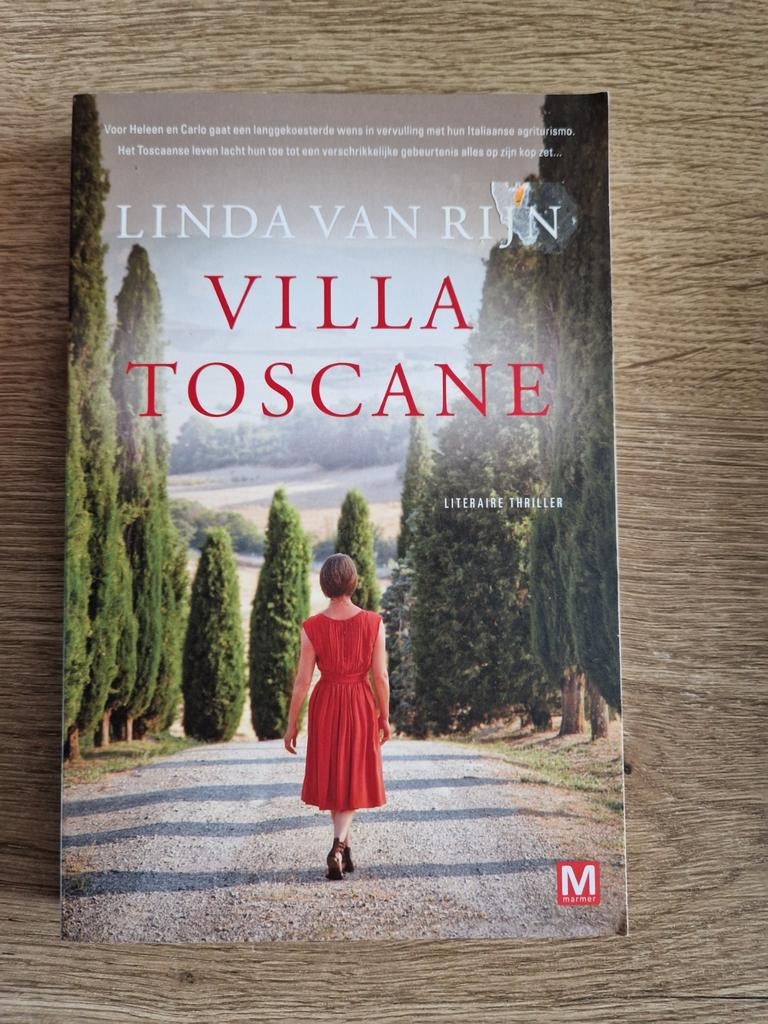 Thriller Villa Toscane van Linda van Rijn - Spannend boek, Ophalen of Verzenden, Gelezen, Linda van Rijn, Nederland