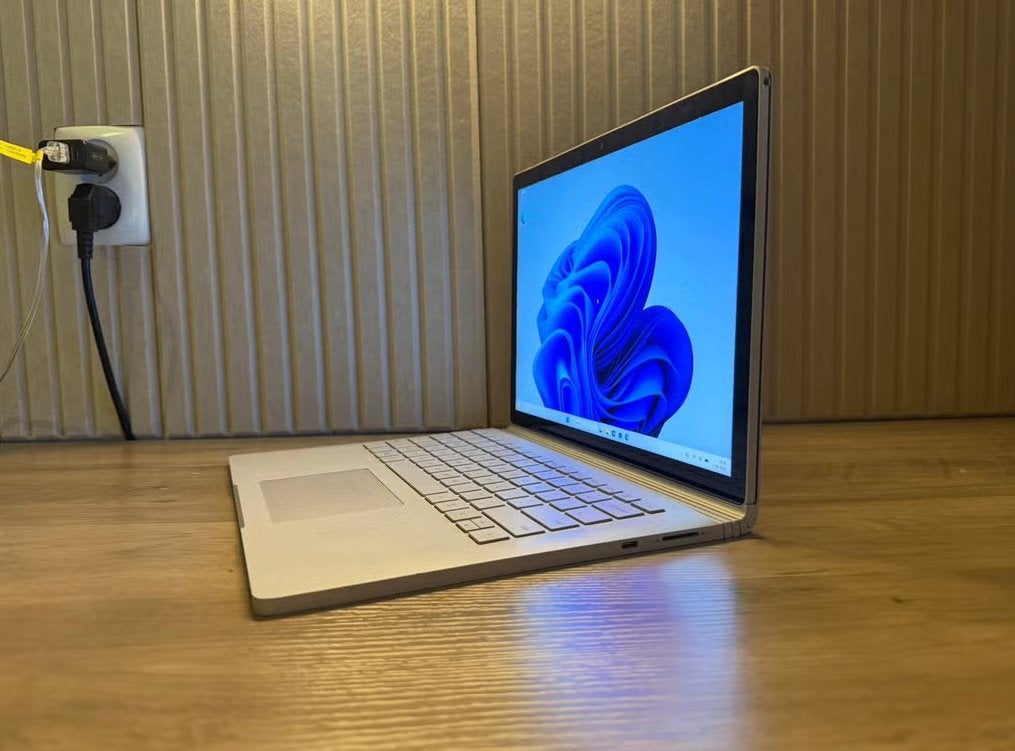 Microsoft Surface Book 2 i7 8GB RAM 256GB GTX 1050 (2-in-1), Computers en Software, 256 GB, 2 tot 3 Ghz, ., 8 GB