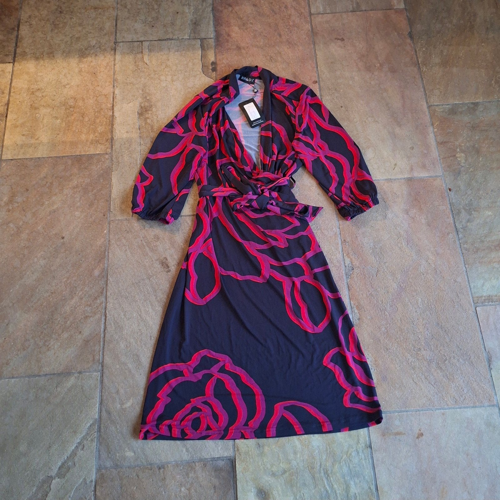 Nieuwe jurk met bloemenpatroon BR&DY maat M, Kleding | Dames, Maat 38/40 (M), Meerkleurig, Nieuw, Ophalen of Verzenden