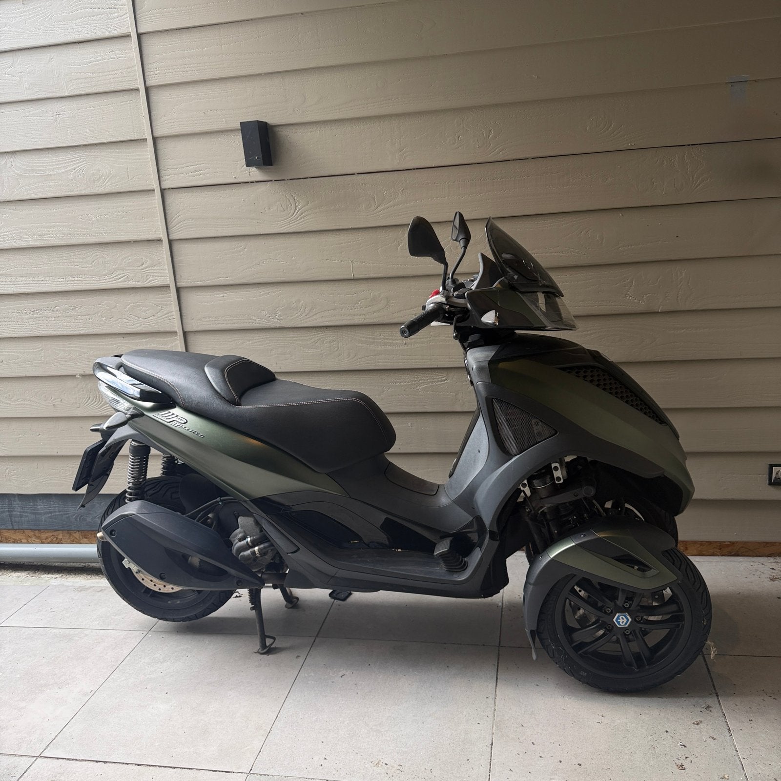 Piaggio MP3 300 – 2018 – Slechts 2.000 km, Ophalen, Zo goed als nieuw