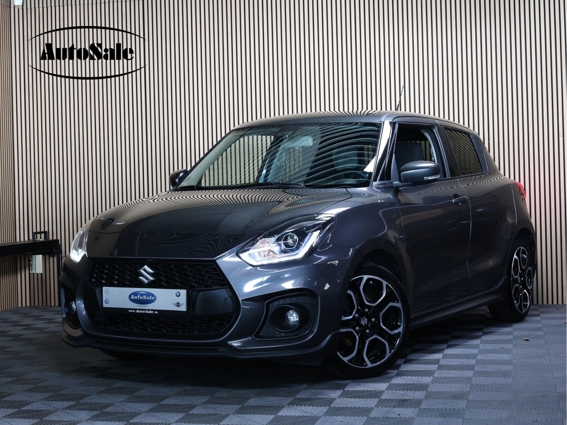 Suzuki Swift 1.4 Sport NAVI CARPLAY CAMERA ACC LANE STOELVW, Auto's, Suzuki, Stof, Gebruikt, Euro 6, 4 cilinders