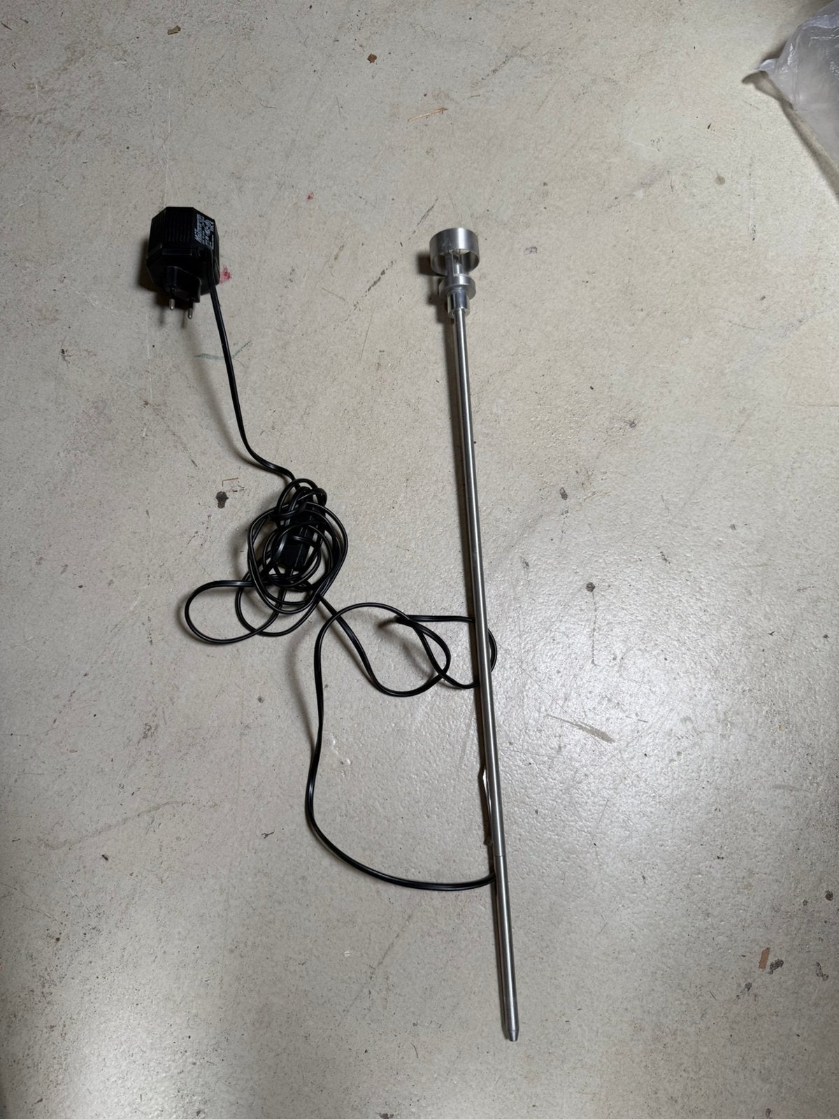 Bruck Targis halogeen lampje. Pijlvorm, Ophalen, Zo goed als nieuw