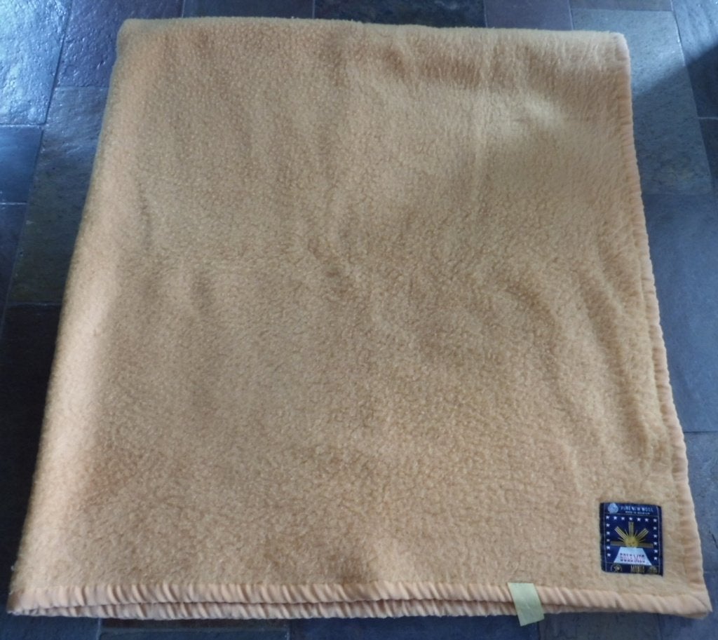 Mooie Sole Mio wollen deken 220 x 240 cm wol plaid kleed, Ophalen, Zo goed als nieuw