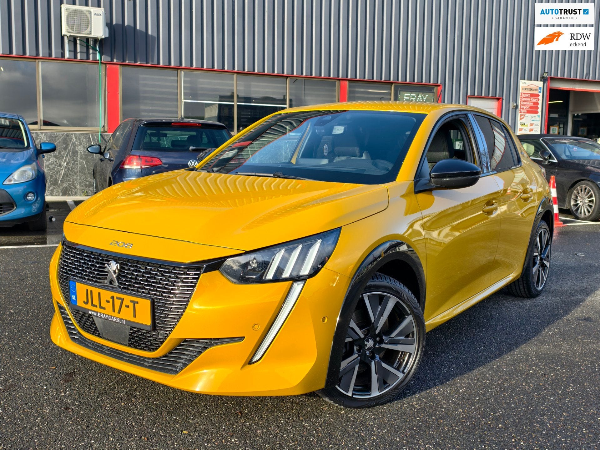 Peugeot 208 1.2 PureTech GT-Line / AUTOMAAT / LAGE KM / FULL, Dealer onderhouden, 101 pk, Gebruikt, Leder en Stof