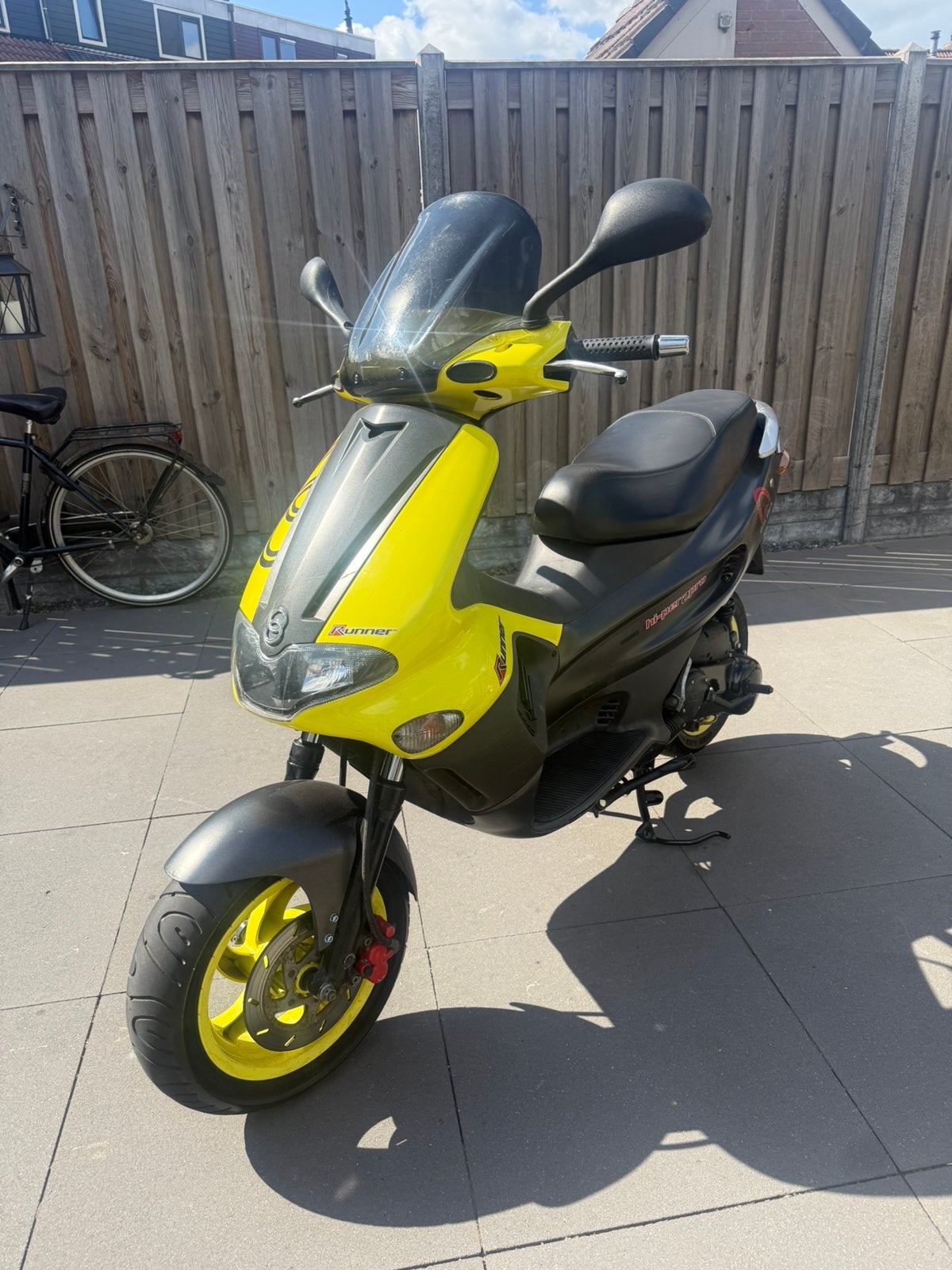 Gilera runner 70cc fris, Fietsen en Brommers, Maximaal 45 km/u, 70 cc, Ophalen of Verzenden, Zo goed als nieuw