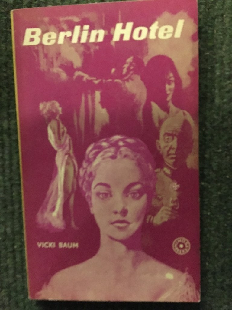 Hotel Berlin; door Vicki Baum, Gelezen, Ophalen of Verzenden, Vicki Baum, Amerika