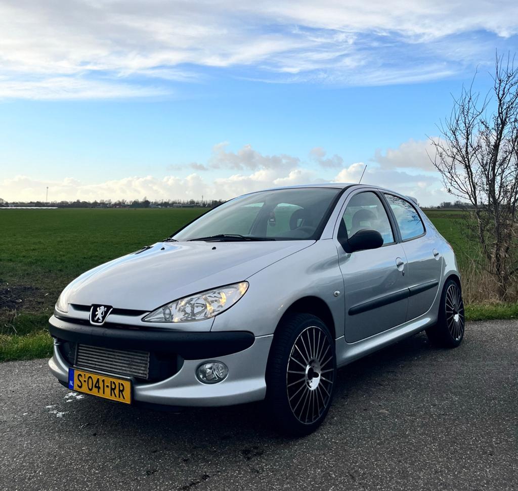 Peugeot 206 1.4 HDI Stage 2  | Zuinig & Sportief, Auto's, Voorwielaandrijving, 4 cilinders, 96 €/maand, Leder en Stof