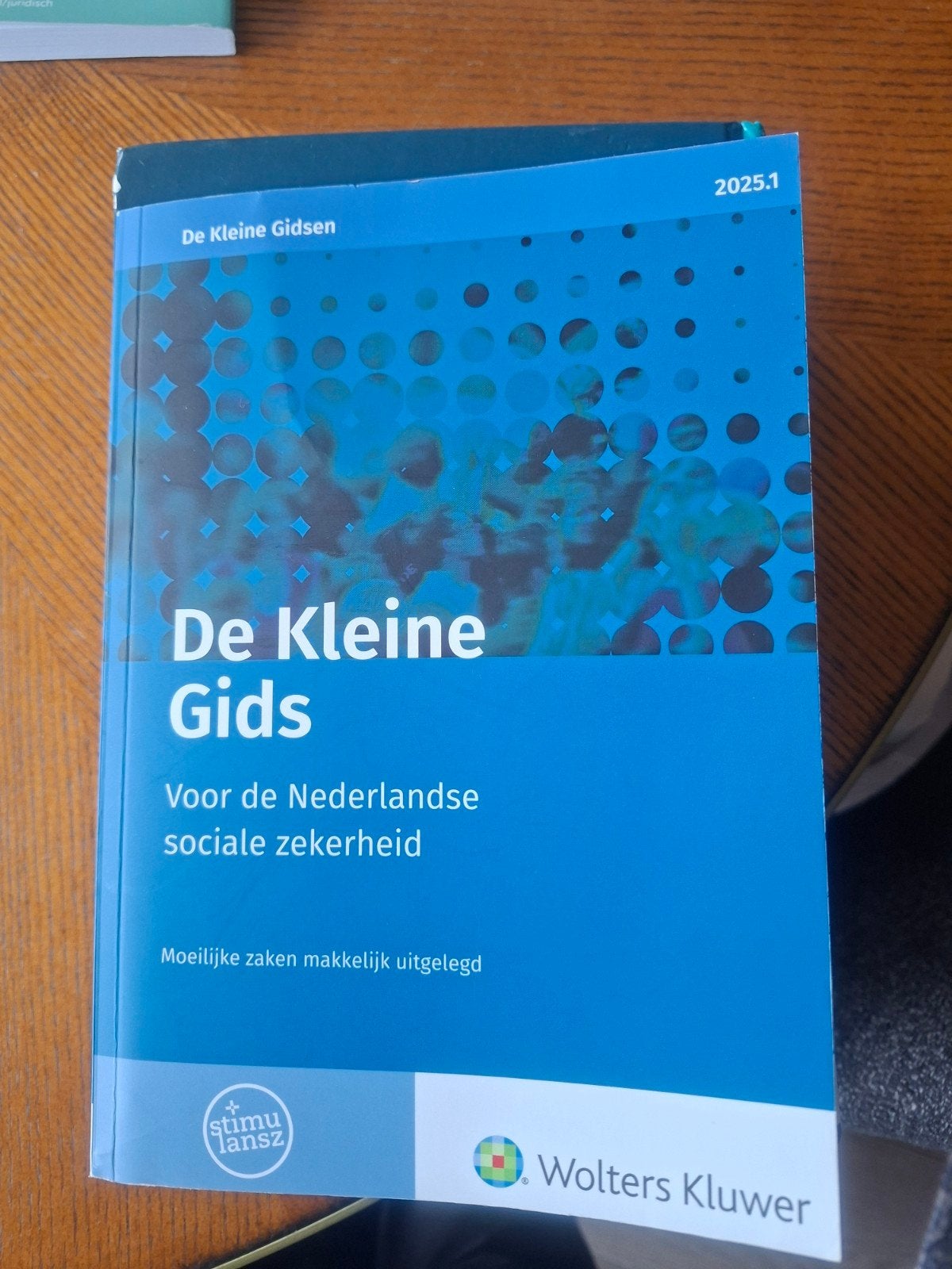 De Kleine Gids: Nederlandse Sociale Zekerheid 2025.1, Zo goed als nieuw, Gamma, Stimulansz / Wolters Kluwer, HBO