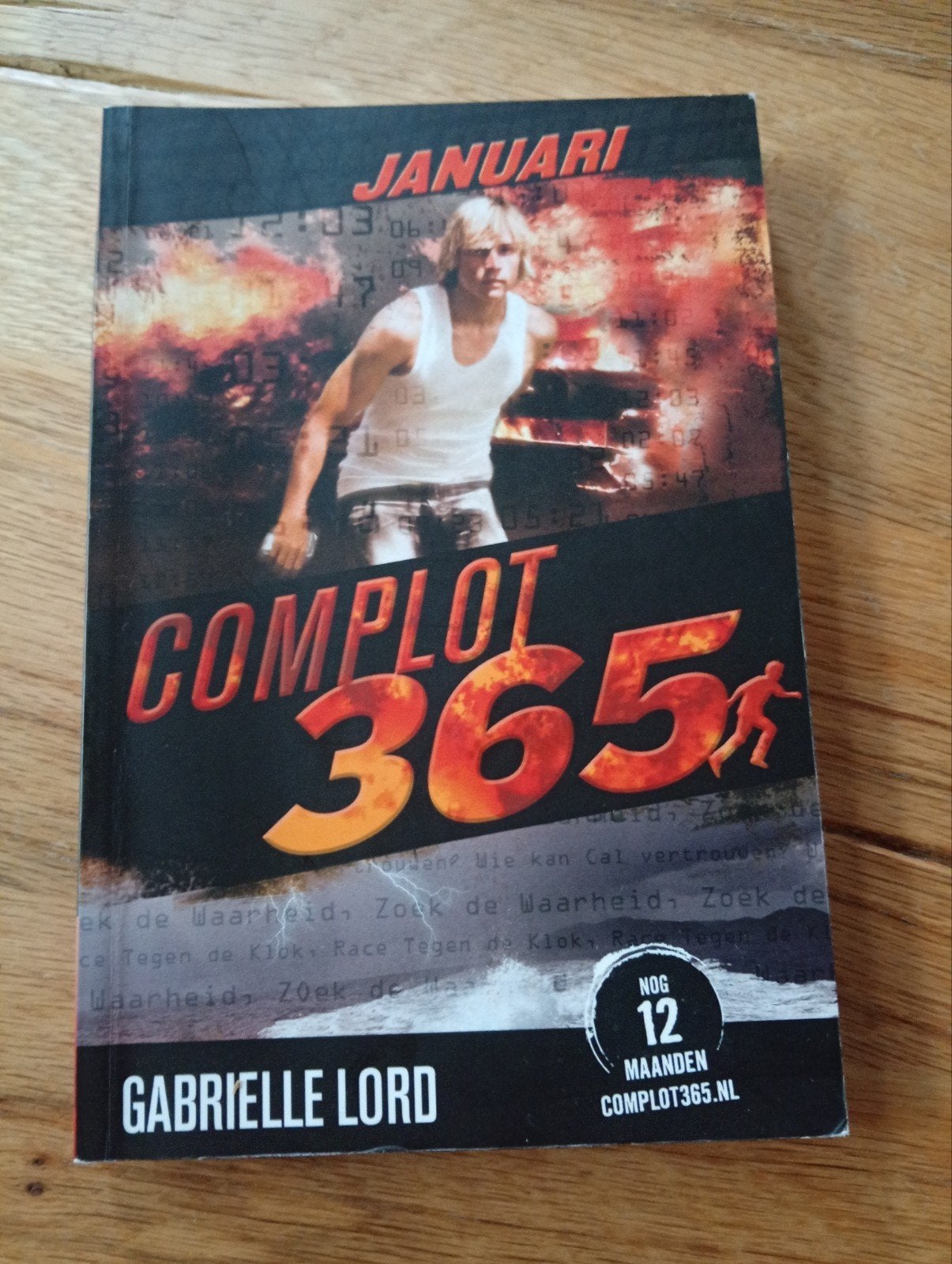 Complot 365: Januari - Gabrielle Lord, Boeken, Ophalen of Verzenden, Gelezen, Gabrielle Lord, Wereld overig