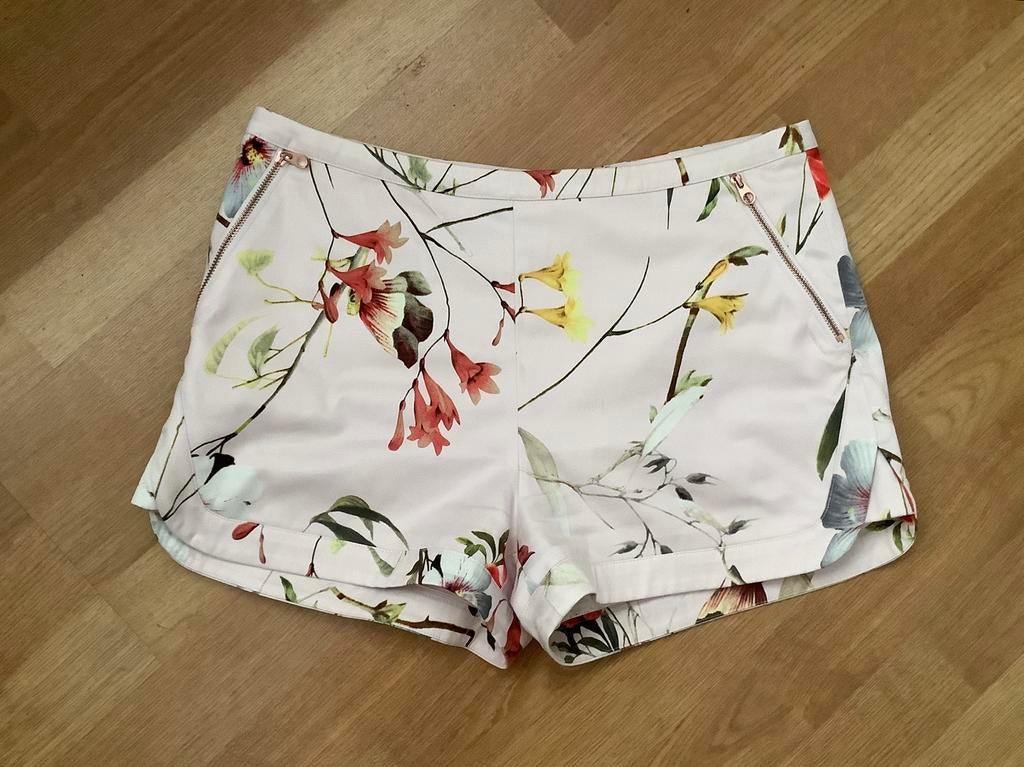 TED BAKER short  / kort broekje gevoerd maat 2 = maat 38, Maat 38/40 (M), Overige kleuren, Kort, Ophalen of Verzenden