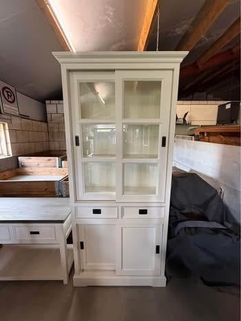 Zeer nette kast met glazen schuifdeuren - 210x90x41 cm, Ophalen, Zo goed als nieuw