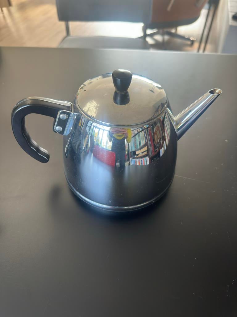 Bredemeijer theepot, Theepot/fluitketel, Gebruikt, Bredemeijer, Zilver