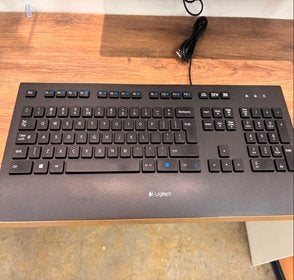 Logitech k120 bedraad business toetsenbord, Computers en Software, Toetsenborden, Logitech, Refurbished, Ophalen of Verzenden
