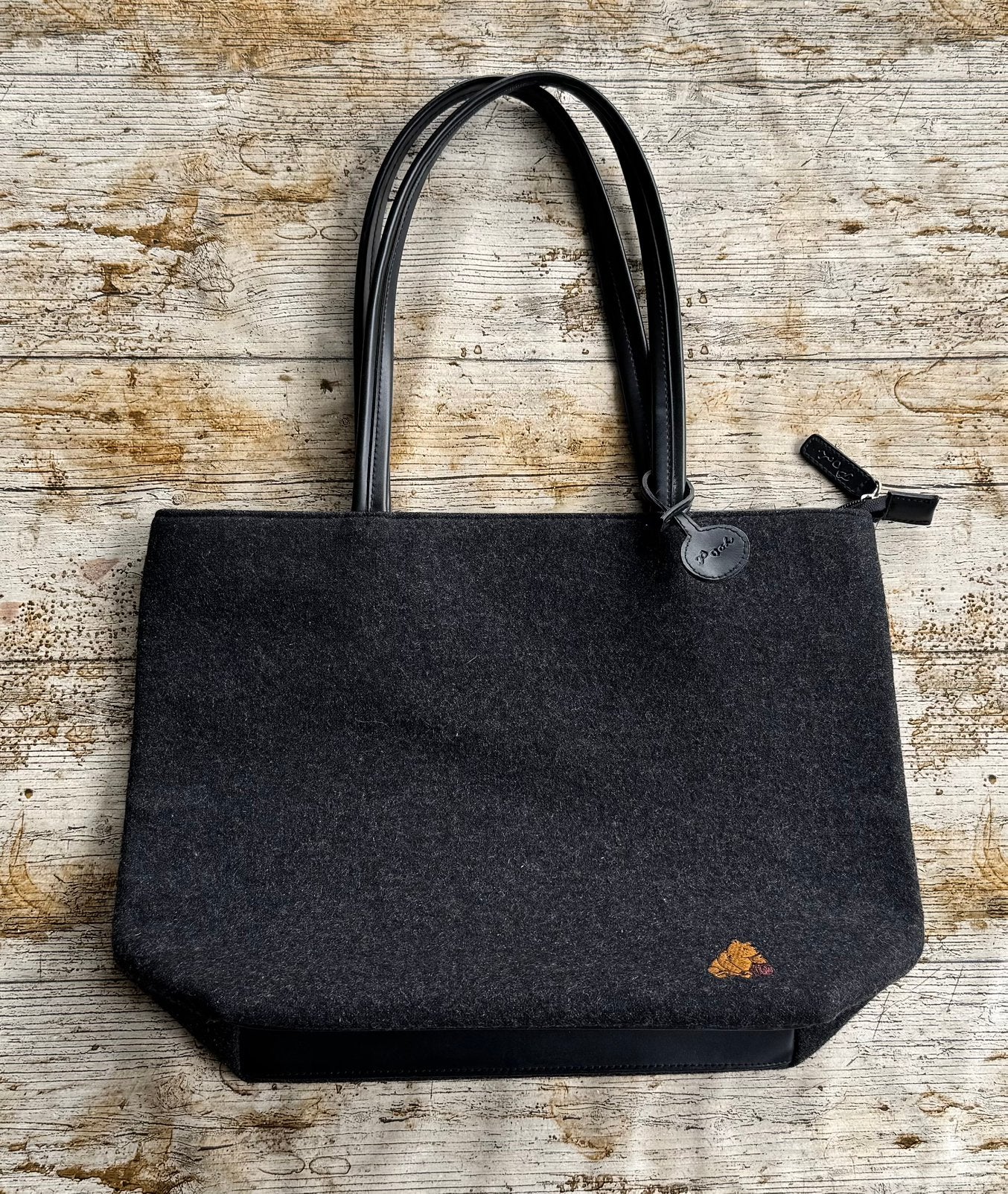 Disney Classic Pooh vilten shopper/handtas | Winnie the Pooh, Ophalen of Verzenden, Zo goed als nieuw, Zwart, Shopper