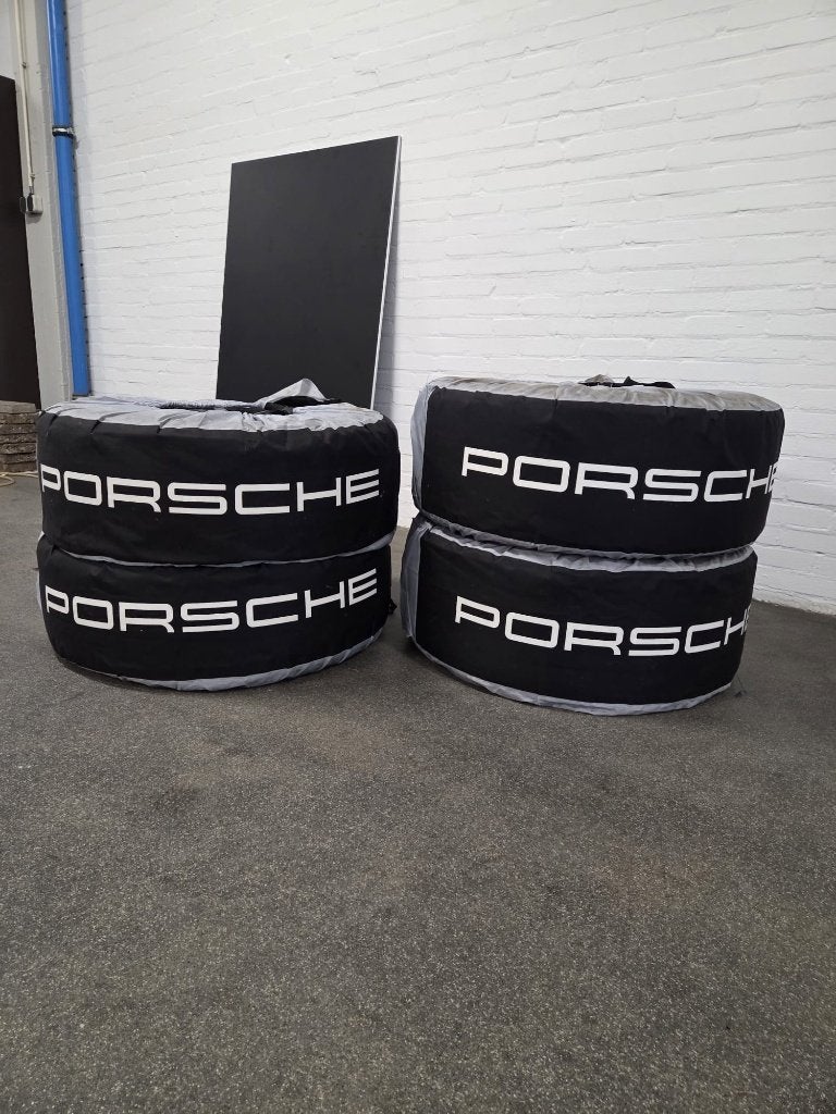 Porsche Macan EV winterset banden 21 inch, Ophalen, 285 mm, Banden en Velgen, Personenwagen