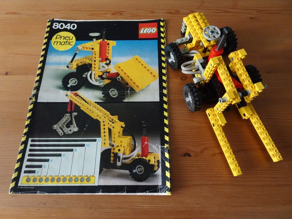 Lego 8040 Vintage Technic Pneumatic Voertuigen, Gebruikt, Lego, Compleet, Ophalen of Verzenden