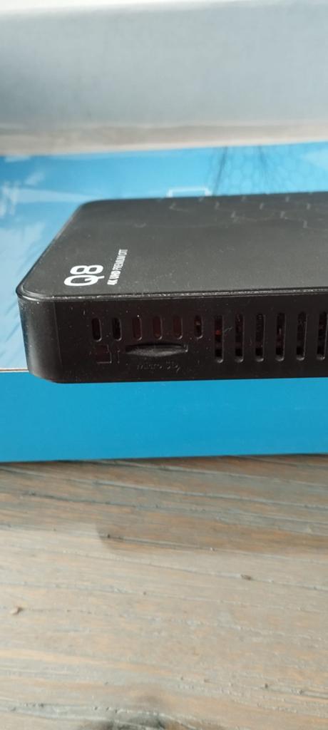 XSARIUS Q8 4K UHD Premium OTT Box, Ophalen of Verzenden, Zo goed als nieuw, HDMI, Zonder harde schijf
