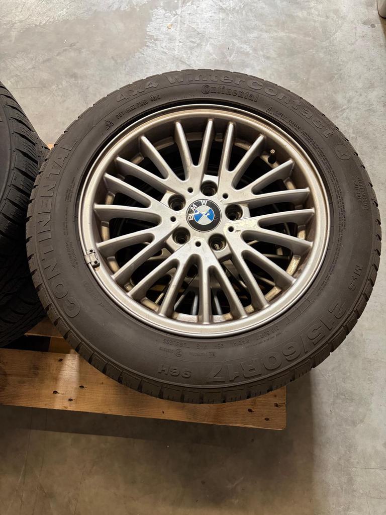 BMW velgen met goede banden, Auto diversen, Autosport-onderdelen, Zo goed als nieuw, Ophalen of Verzenden