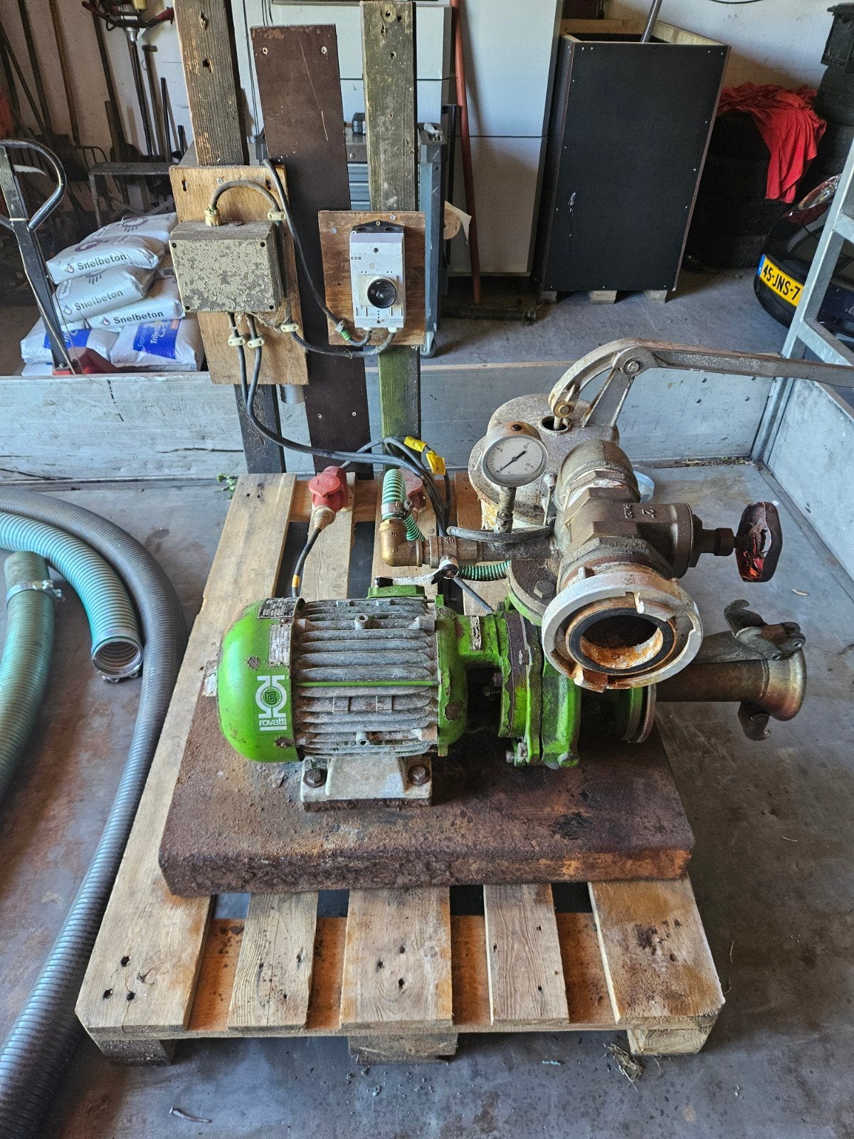 Rovatti bronpomp met 5.5 kW motor en toebehoren, Ophalen of Verzenden